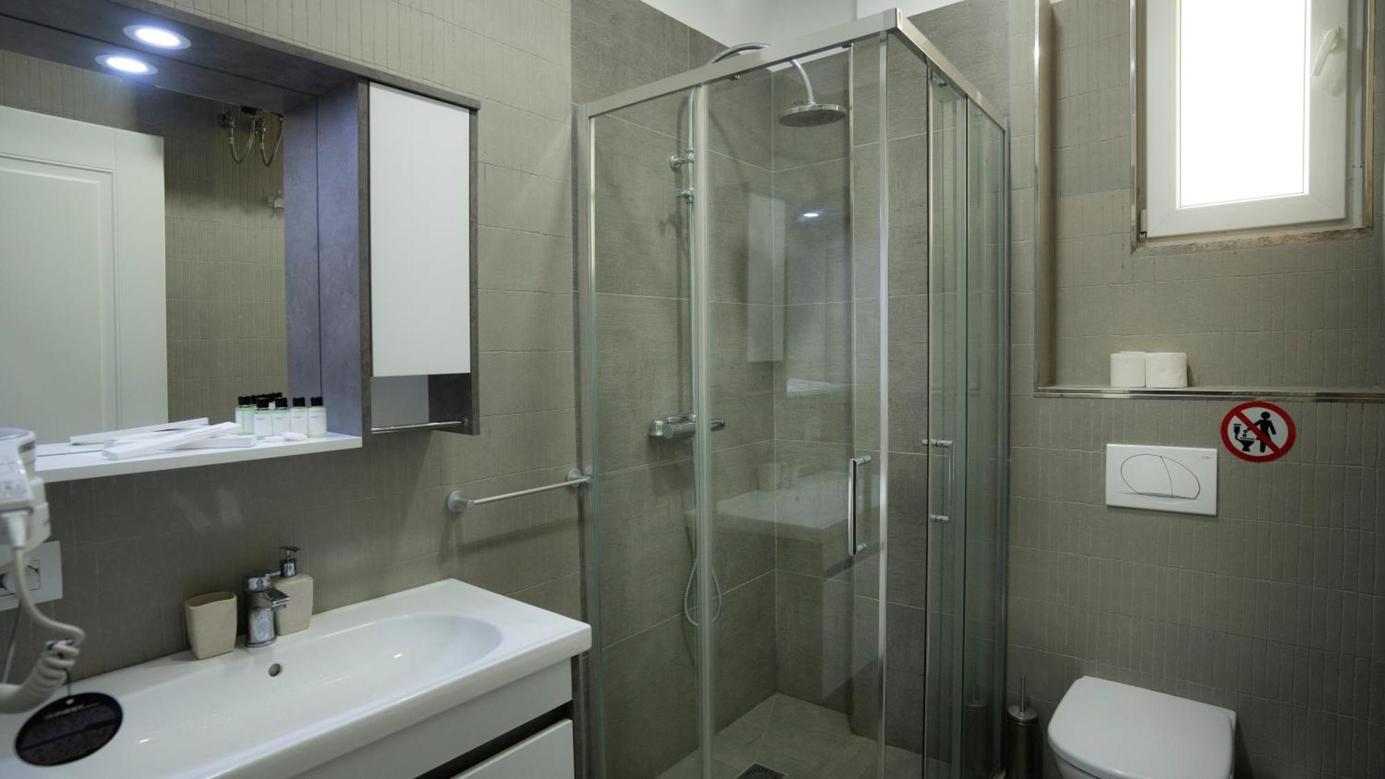 Gent'S Inn Durres Ngoại thất bức ảnh