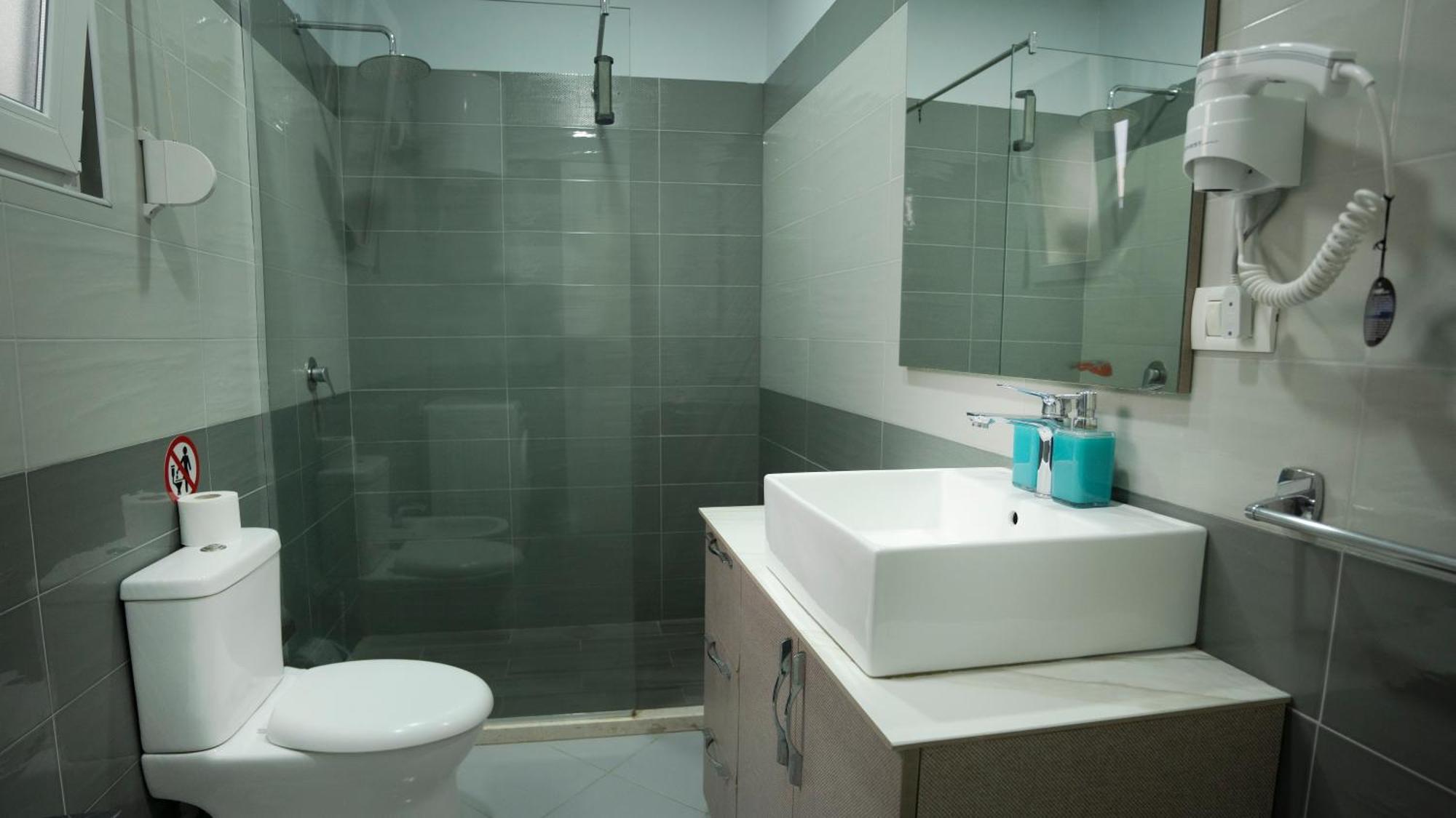 Gent'S Inn Durres Ngoại thất bức ảnh