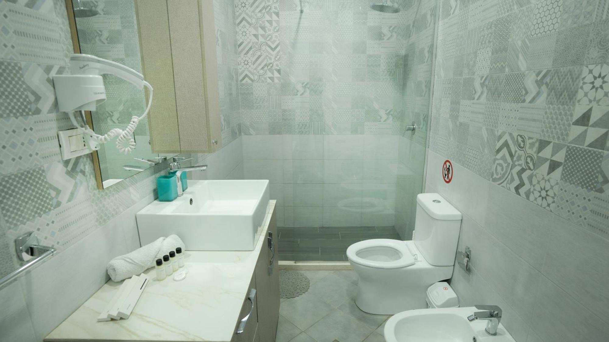 Gent'S Inn Durres Ngoại thất bức ảnh